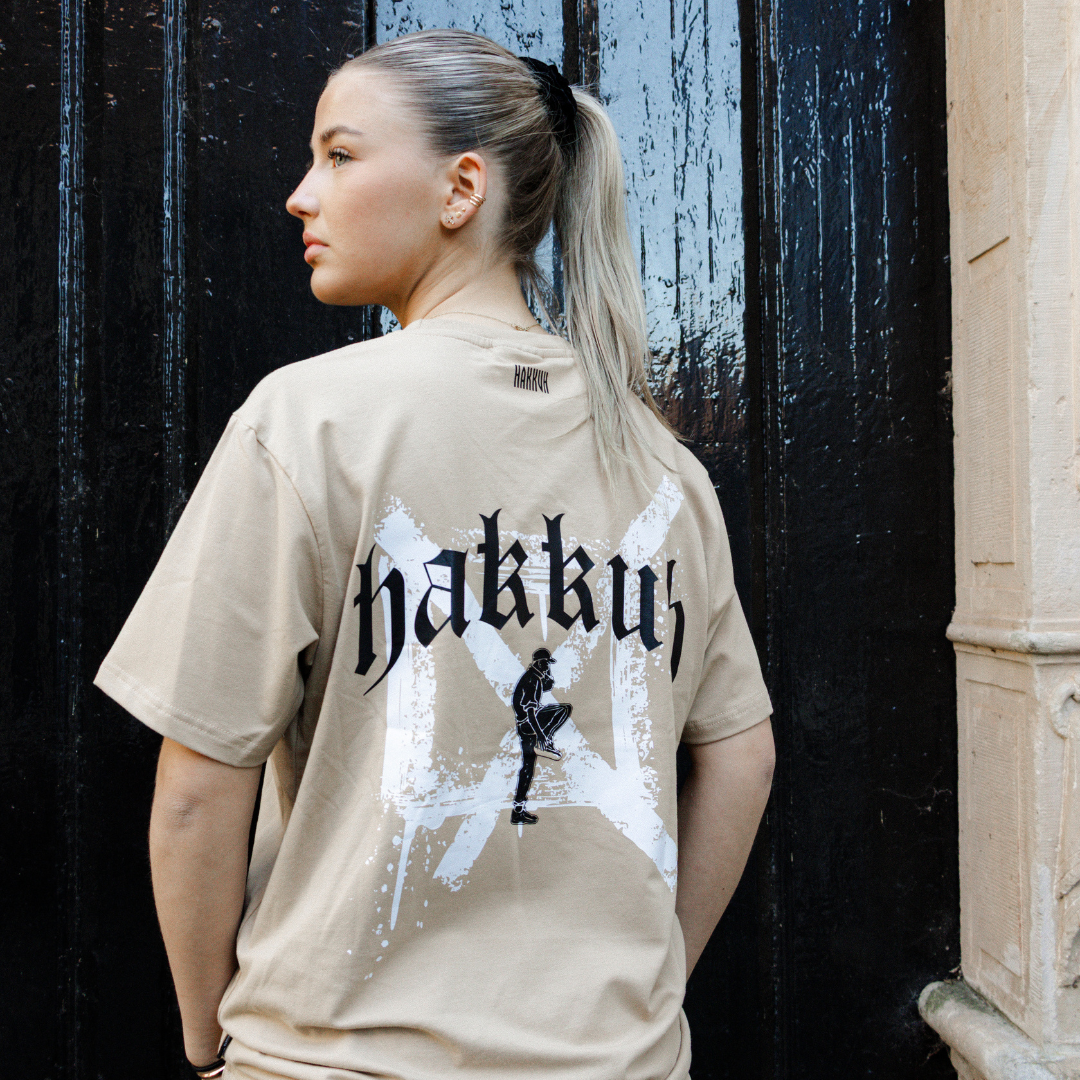 HAKKUH T-SHIRT NEW ERA | BEIGE/BLACK