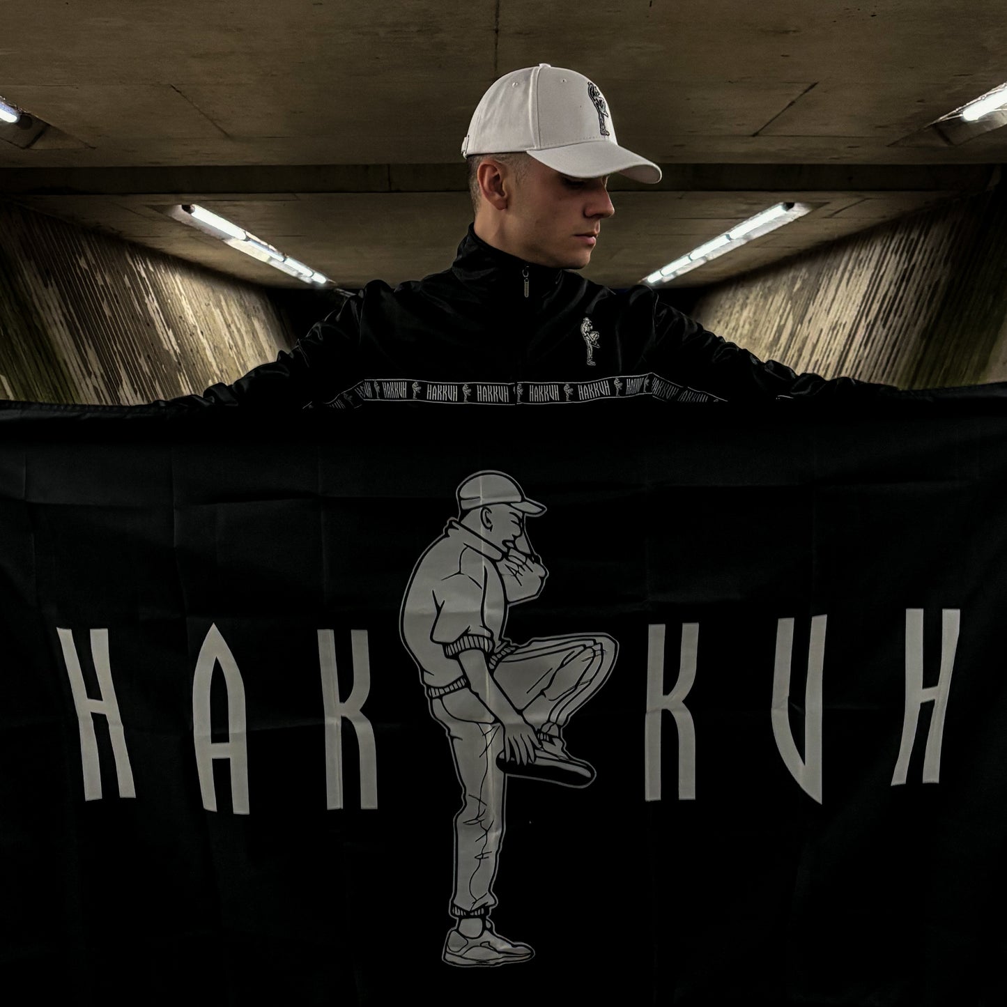 HAKKUH FLAG | BLACK